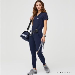 Zamora Joggers in Navy